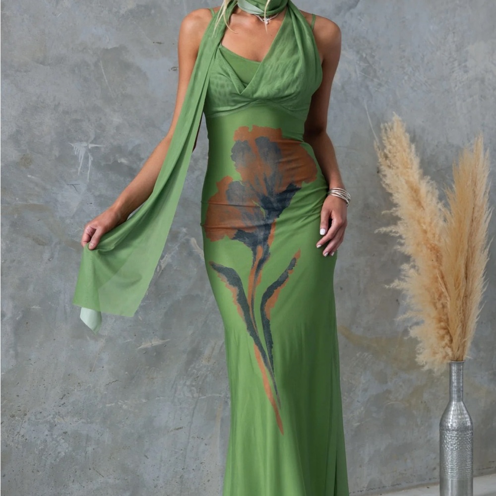 Chic Green Floral Wedding Dress